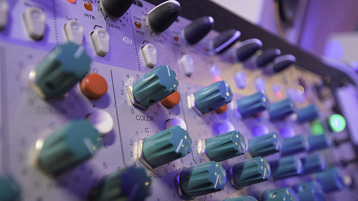 équipement de mastering audio de haute qualité